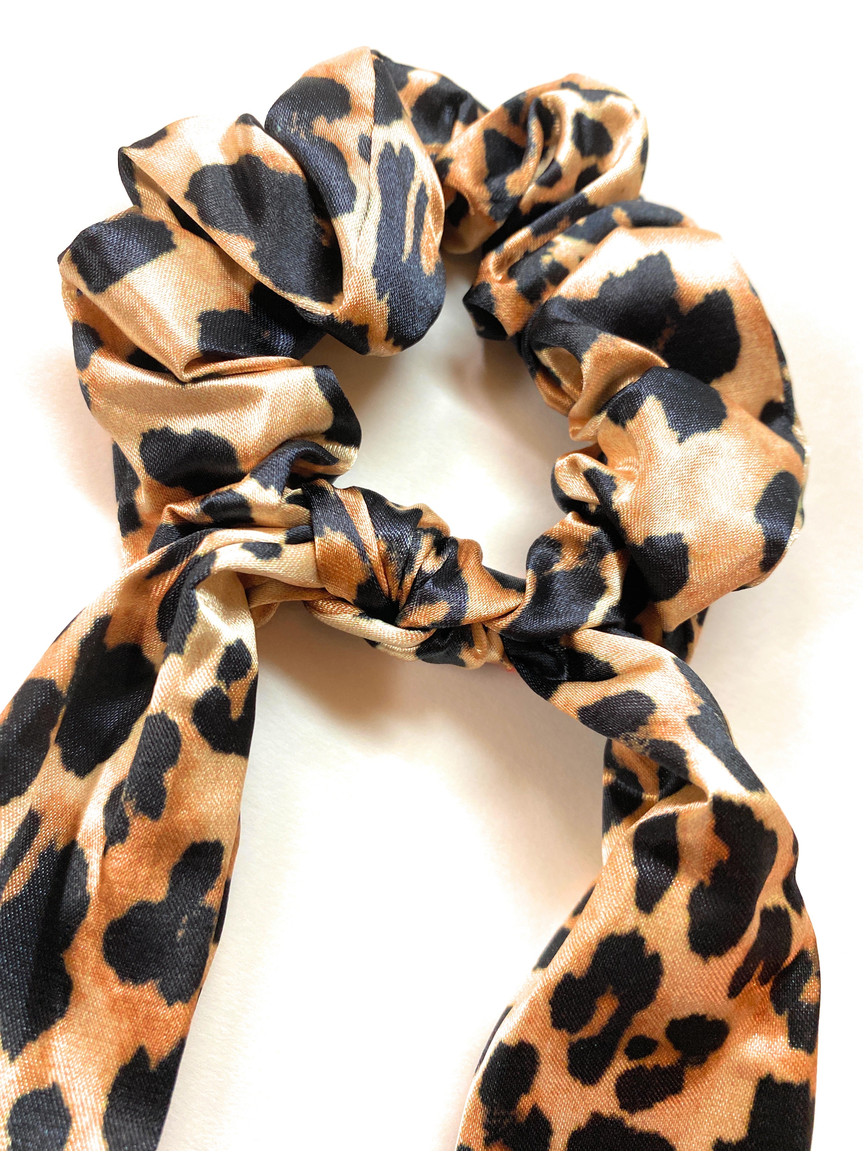 RTTYOA Silk Satin Scrunchies Leopard Cheetah Hair Scrunchie